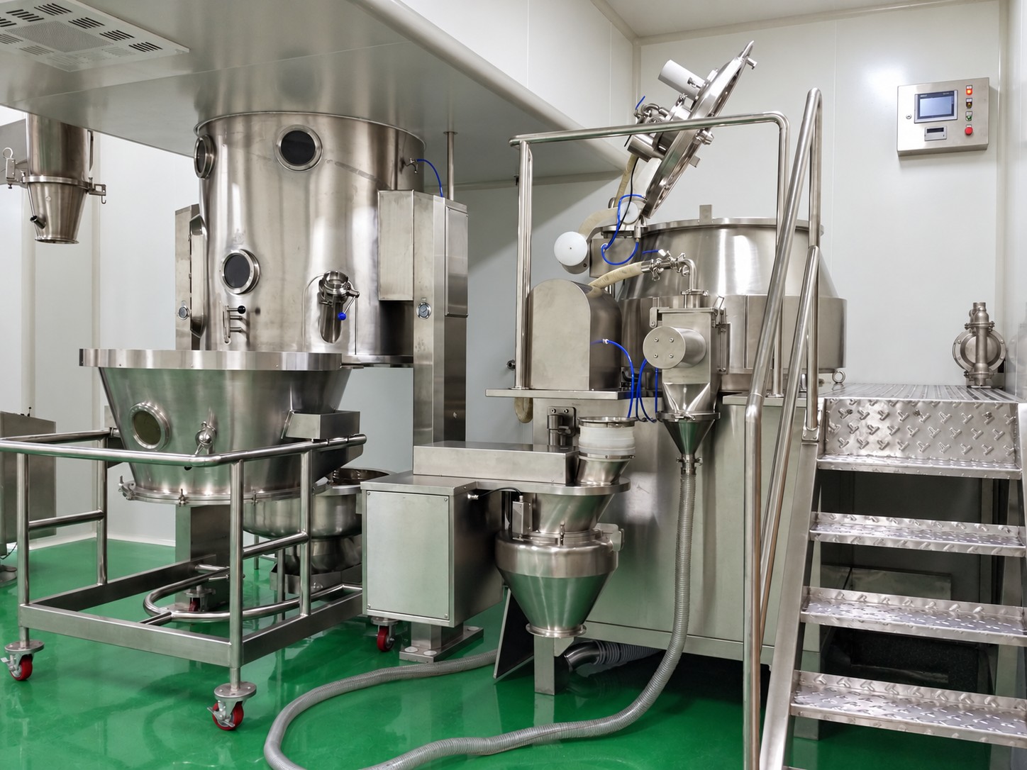 Contained solid-dosage processing equipment in a Hubei project room